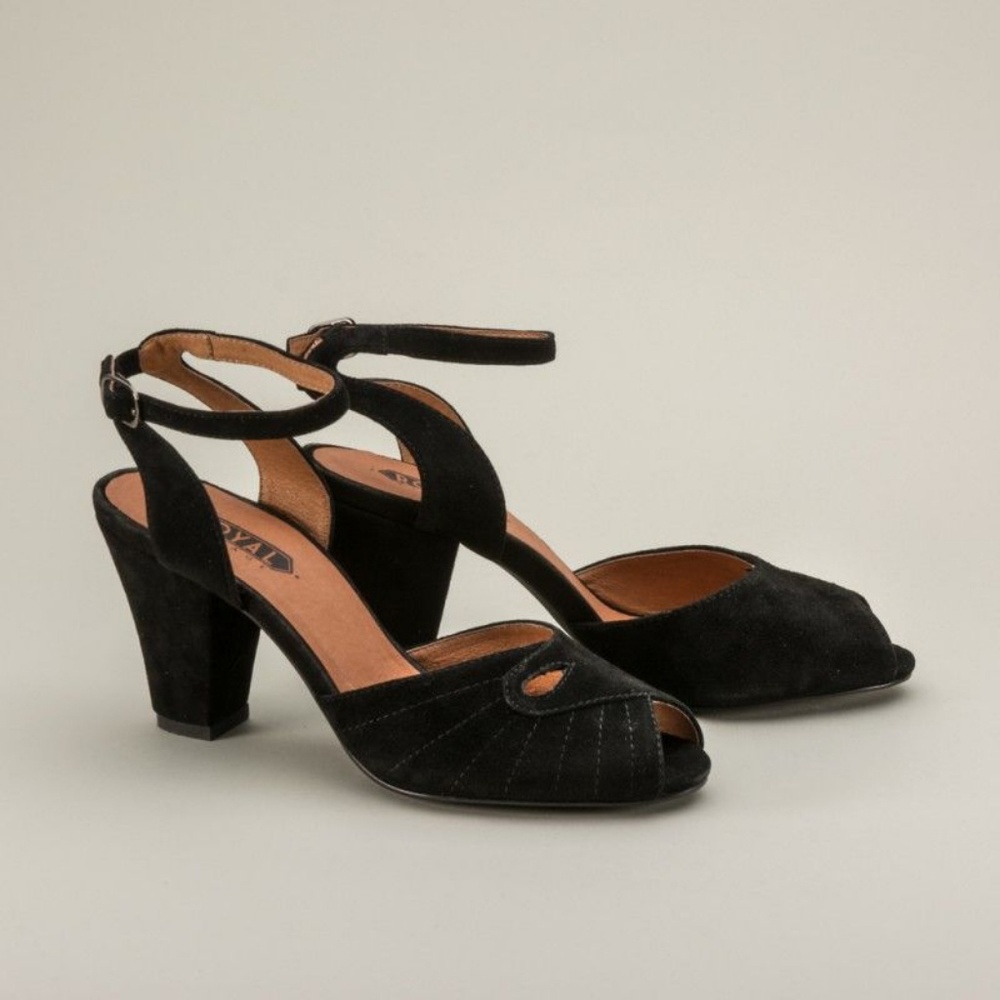 ISO Royal Vintage Nita heels